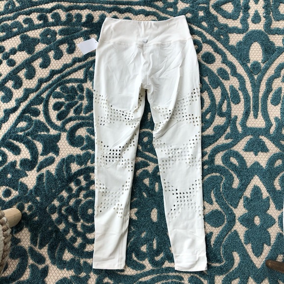 Prjon Cross Laser-Cut Legging White - Picture 6 of 7